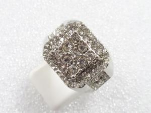 クリスタル　指輪(18号)